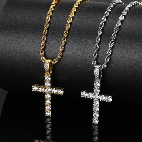 Iced Out Cross Pendant Chain - Picture 4 of 6
